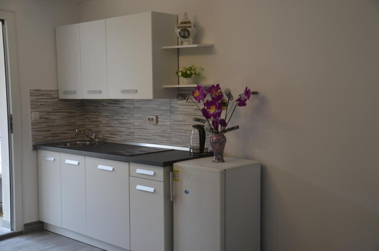 Apartments Lilly - Studio Риека Экстерьер фото